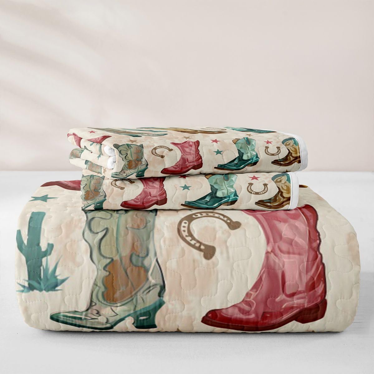 Homewish Beige Cowboys Boots King Size Quilt Set 3 pezzi