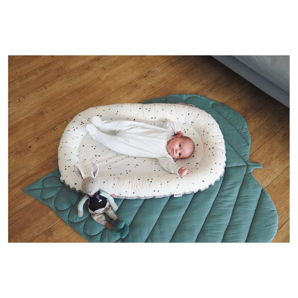 Tinéo - Réducteur de Lit 95x60x10cm, Cocon De Sommeil Ouatiné, Cale Bébé pour Lit, Nid Bébé, Déhoussable, Entretien Machine 30°, Réversible, 0-6 Mois (Gris Clair/Imprimé Terrazzo)