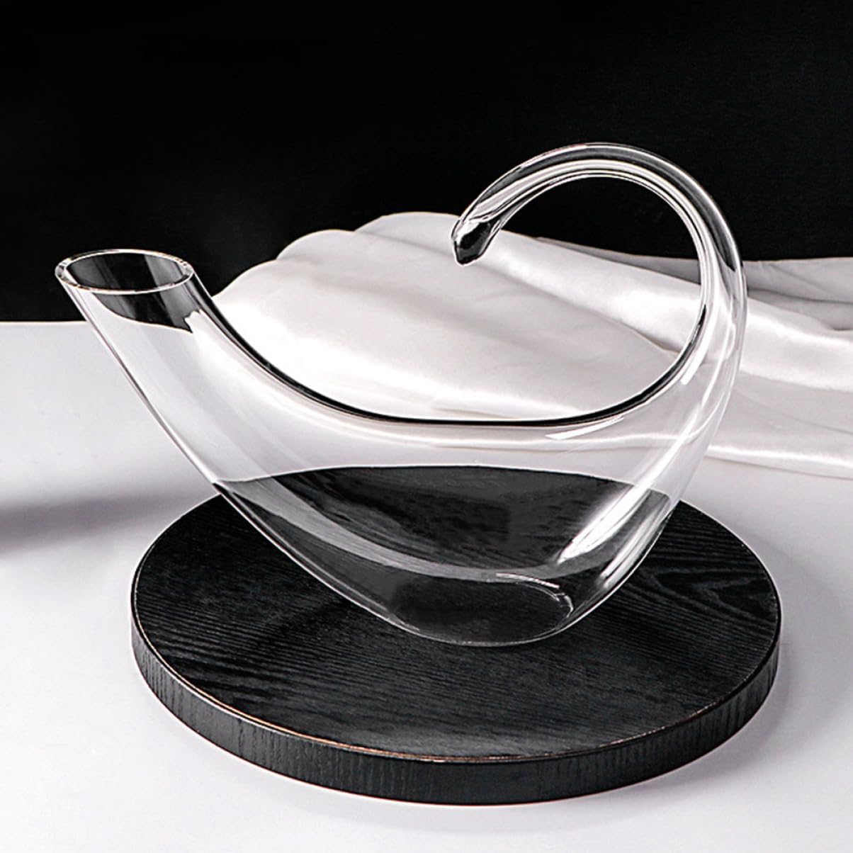 Garneck Crystal Wine Decanter Unique Shape Elegant Glass Wine Dispenser for Home Use for Entertaining and Special Occasions