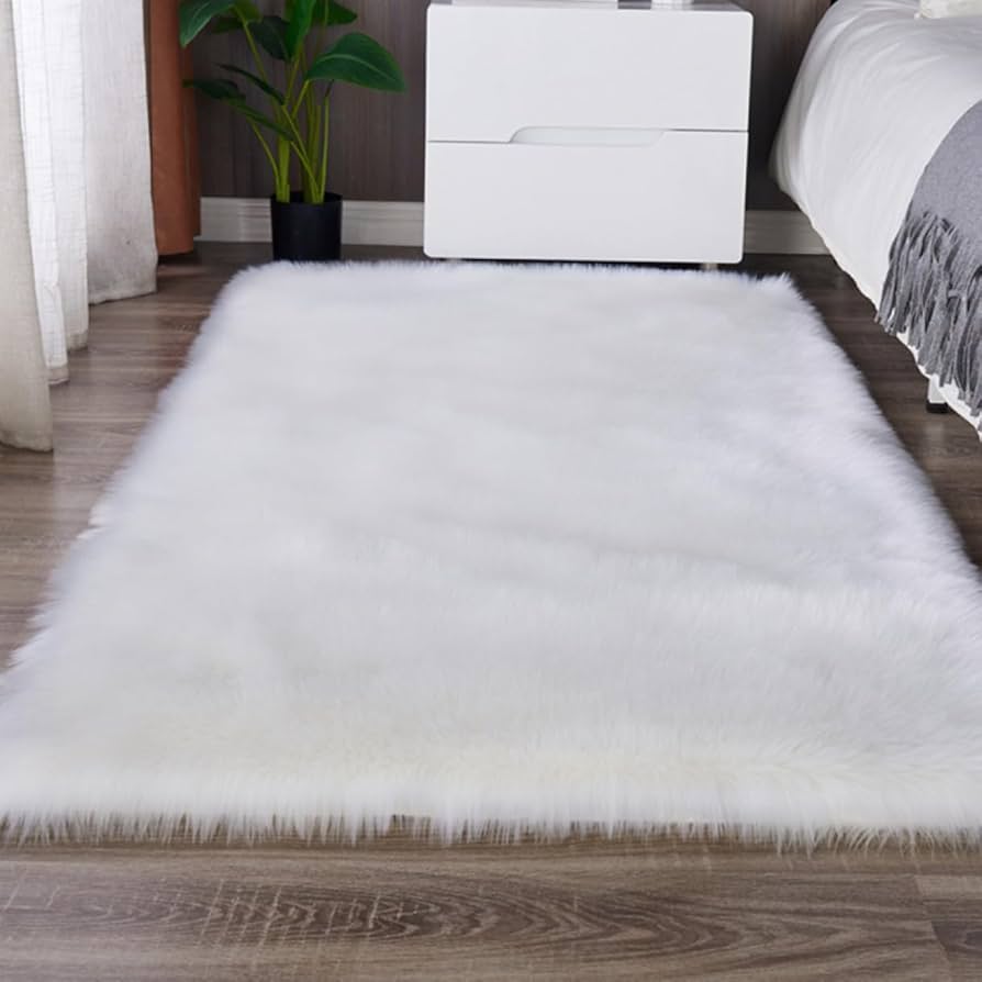 Amazon｜mongdodo ファーラグマット フェイクファー ムートン