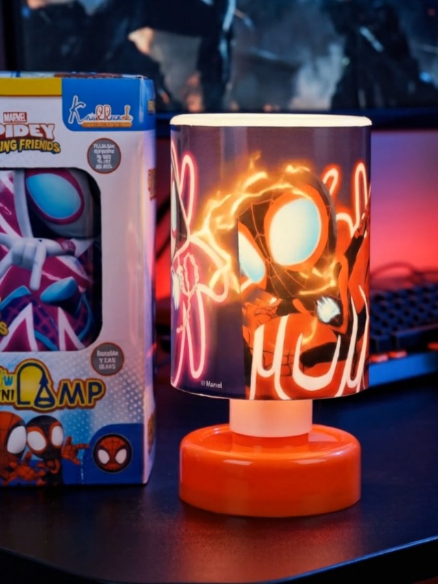 Kriiddaank Spiderman Themed Table Lamp - Push & Glow Battery