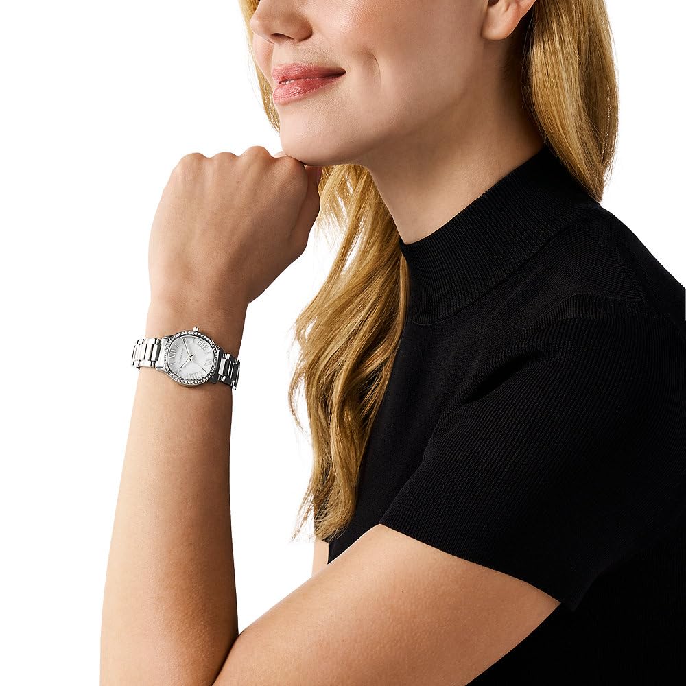 Michael Kors Orologio Sage da donna, movimento al quarzo a tre lancette con cinturino in acciaio inossidabile o in pelle