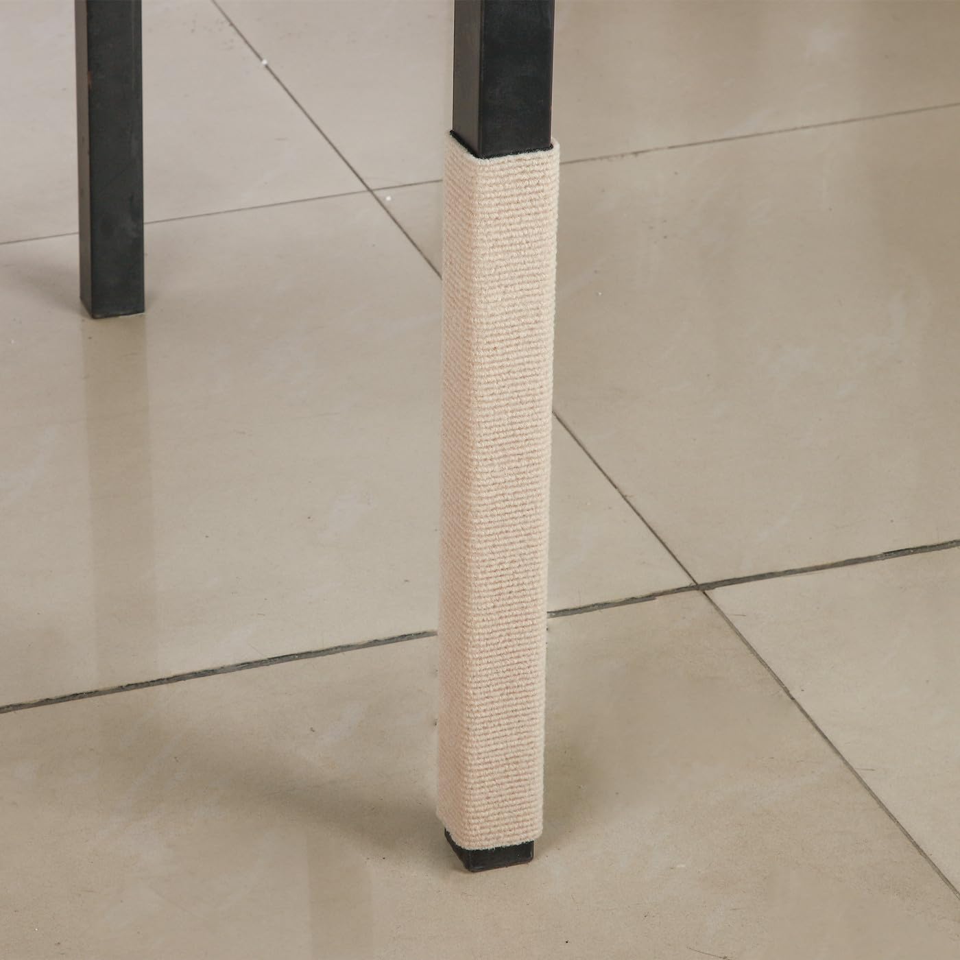 Alfombrilla autoadhesiva recortable de 157.6 x 15.8 pulgadas, repuesto para estantes de árbol de gato, peldaños de muebles de pared de gatos, protector de sofá para rascar (beige)