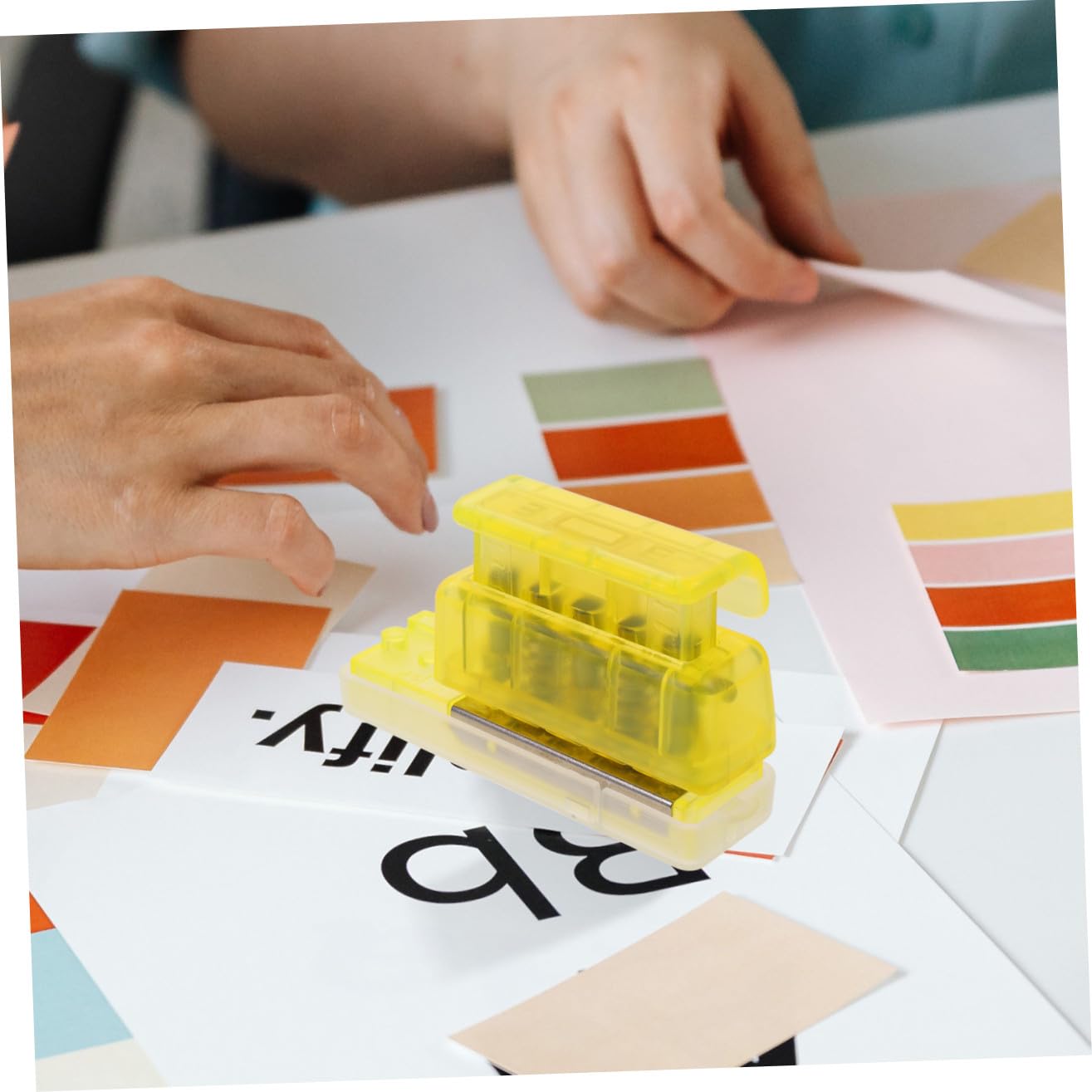 TEHAUX 5pezzi Perforatore Carta Maneggevole Trasparente Per Rilegatura Libri e Progetti Fai Da Te Design Compatto e Facile Da Usare Adatto Per Ufficio e Scuola