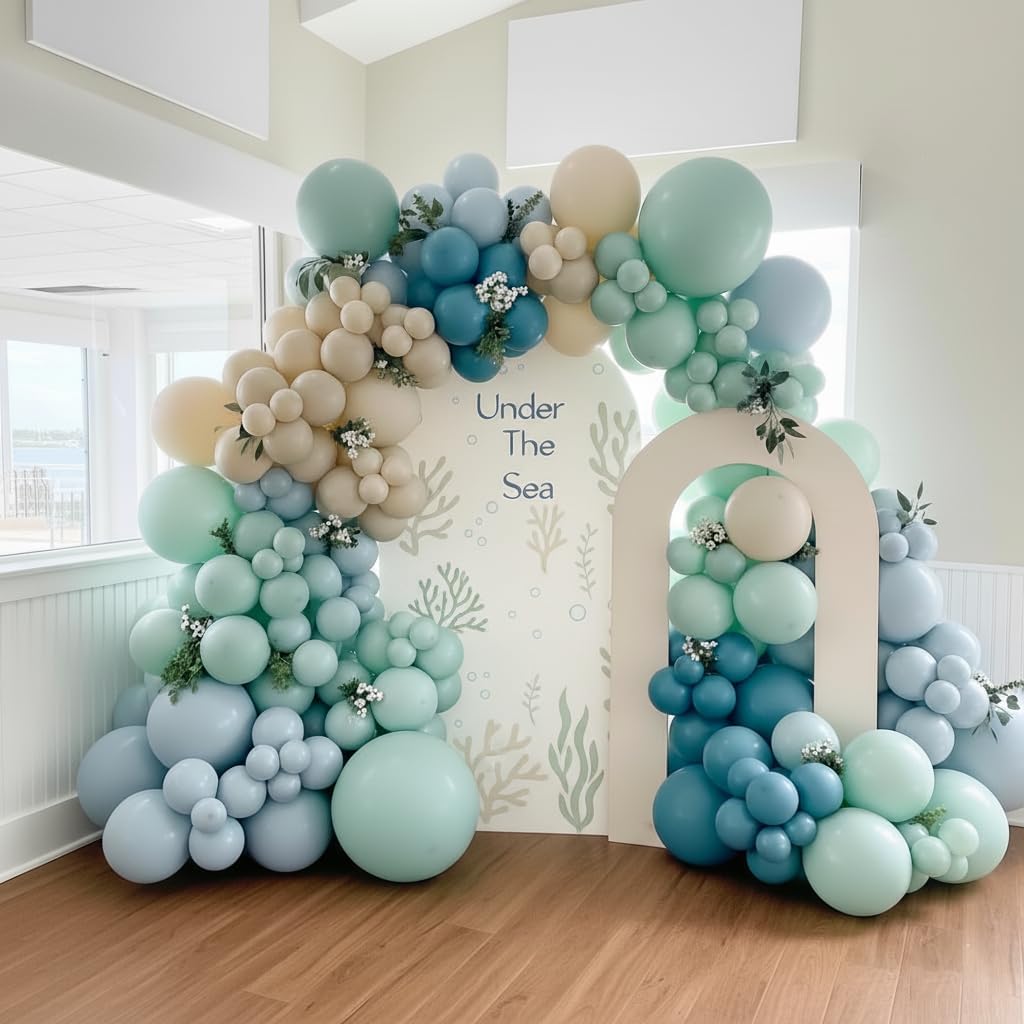 204Pcs Casino Balloon Garland Arch Kit - Casino Theme Party Decorations with Dice Boxes Large Poker Cards Party Balloons for Birthday Game Night Las Vegas Casino Night Theme Party Decorations