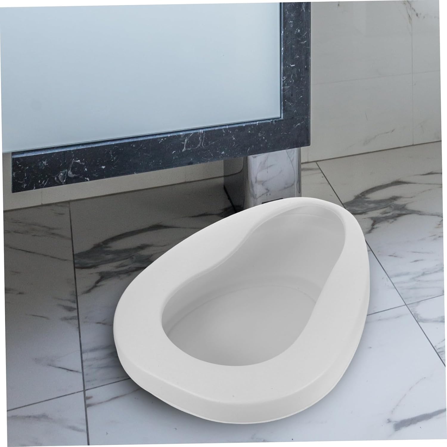 Plastic Bedpan for Elderly Women Dual-use Hospital and Home Bedside Potty Ergonomic Comfortable Design Portable Urinal for Bedridden Patients Emergency Use