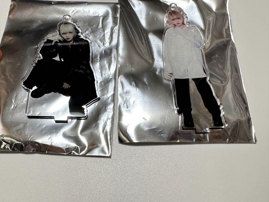 Amazon.co.jp: マーキュロ アクリルスタンド アクスタ ゼラ : おもちゃ 