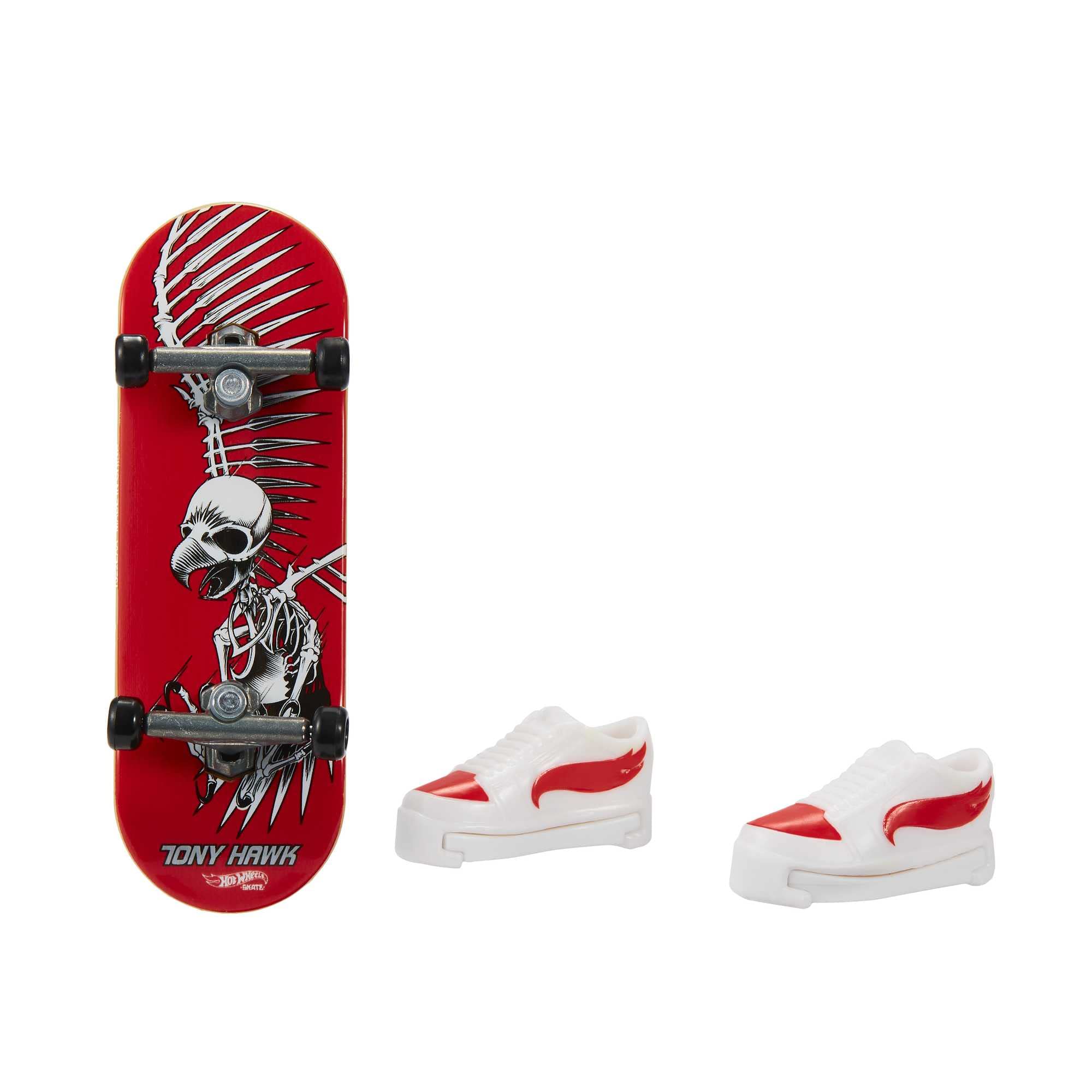 Hot Wheels Skate - Tony Hawk fingerboard e scarpe da skate removibili, progettato in collaborazione con Tony Hawk (Un set a sorpresa tra stili assortiti), giocattolo per bambini 5+ anni, HGT46
