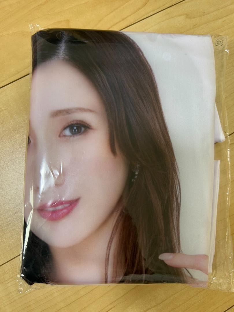 Amazon | JULIA FANZAオンラインくじ A賞 抱き枕カバー | アイドル  