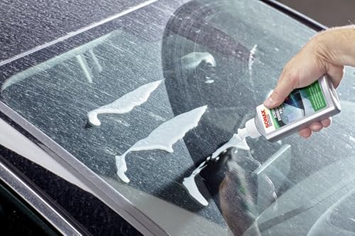 SONAX ScheibenReinigungsPolitur intensiv (250 ml) reinigt Autoglasscheiben von hartnäckigsten Verschmutzungen | Art-Nr. 03371000