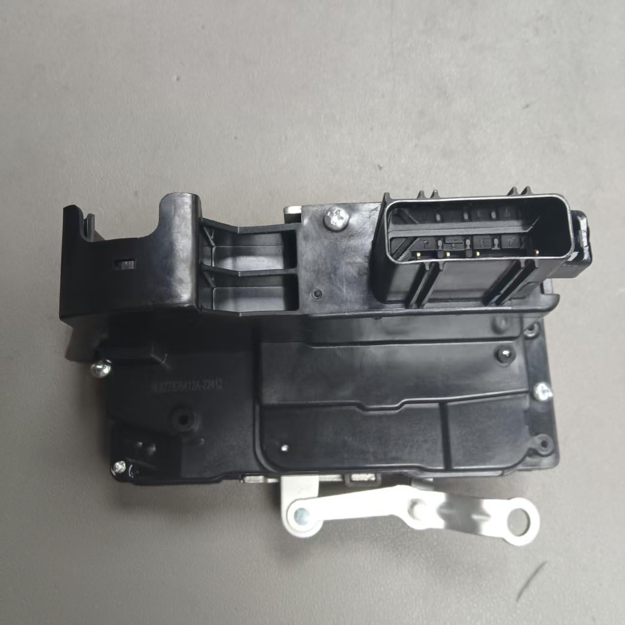 Entraînement de serrure 6E5Z5426412AA pour sécuriser votre portière arrière droite