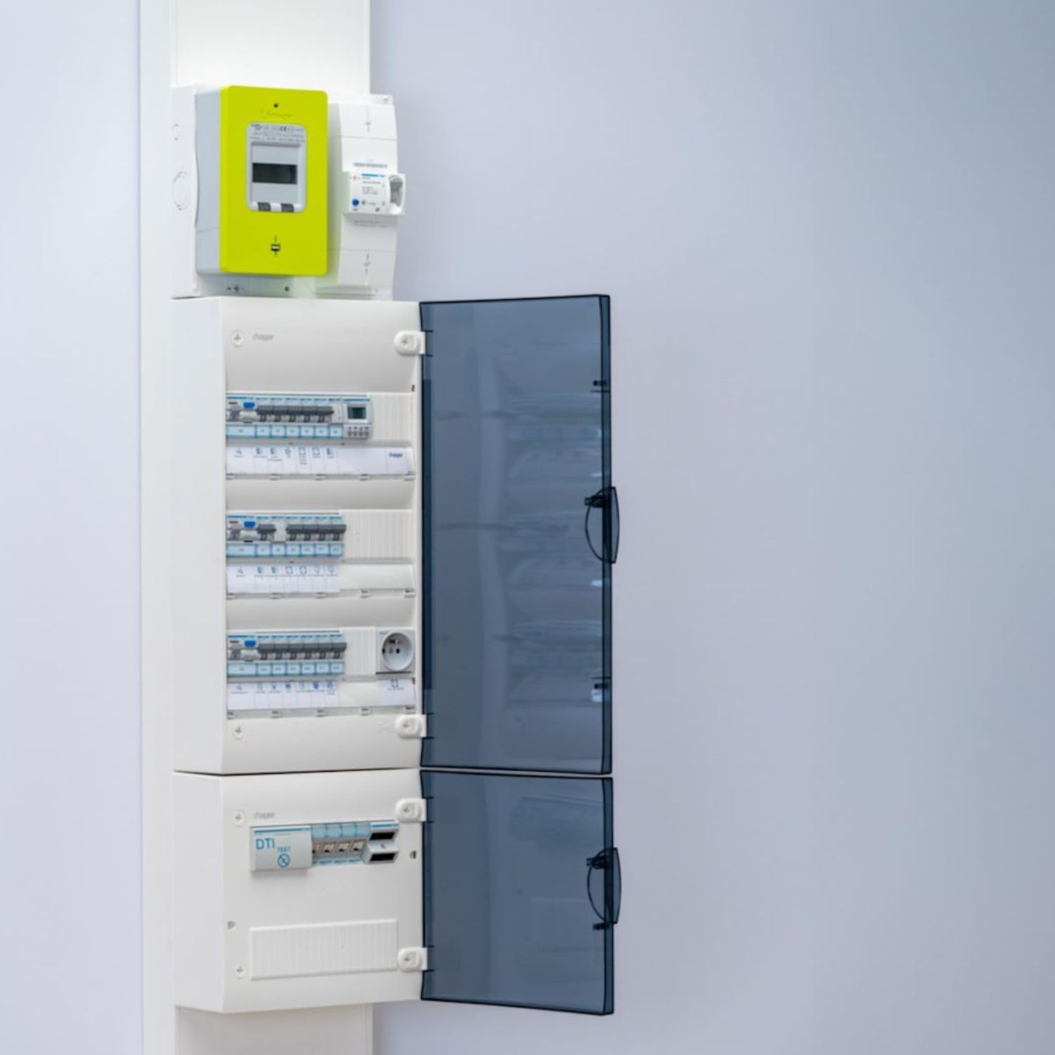 Hager ETC225; Contacteur jour/nuit 25 A 2NO 230V