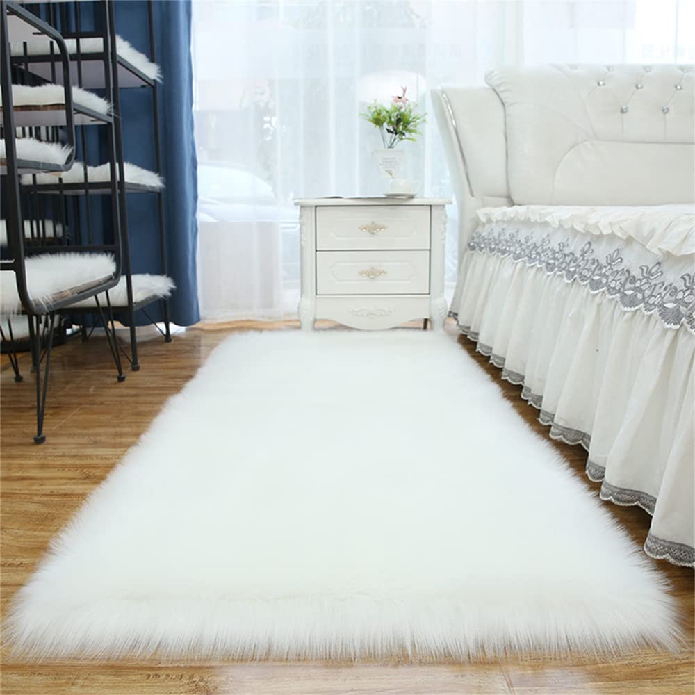 Tapis en fausse peau de mouton douce à poils longs lavable et antidérapant pour chambre à coucher, salon, canapé, décoration de chevet - 80 x 160 cm - Blanc