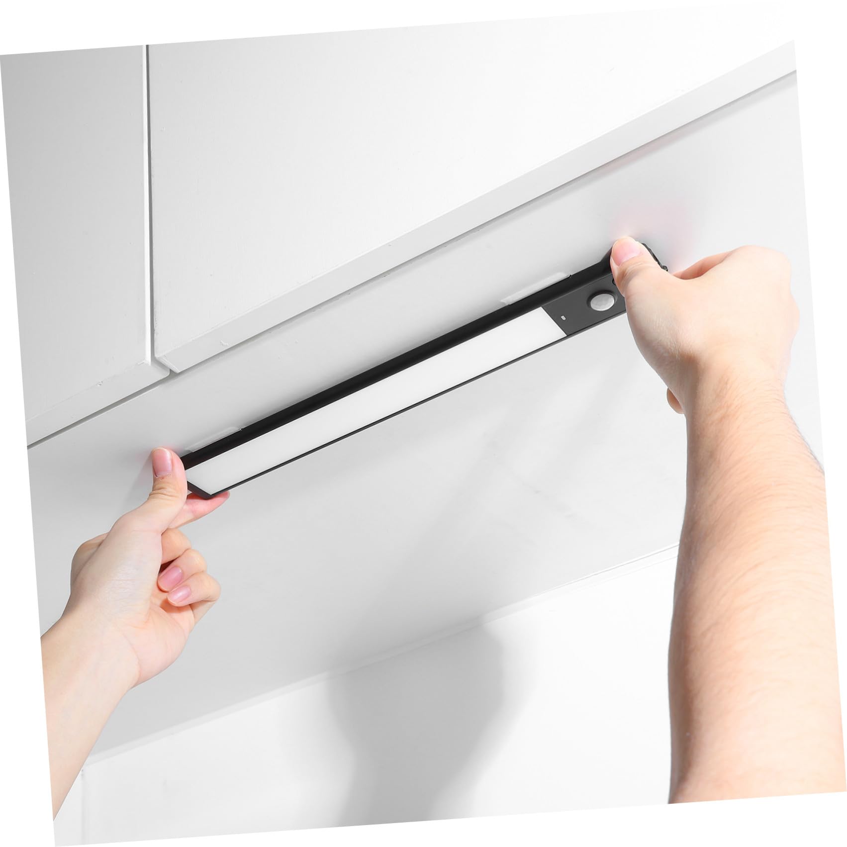 UPKOCH 4 Piezas Luces LED Diseño Compacto en Aleación de Aluminio y Plástico Sensor de Movimiento Iluminación Suave para Cocina y Pasillo para Gabinetes Negros