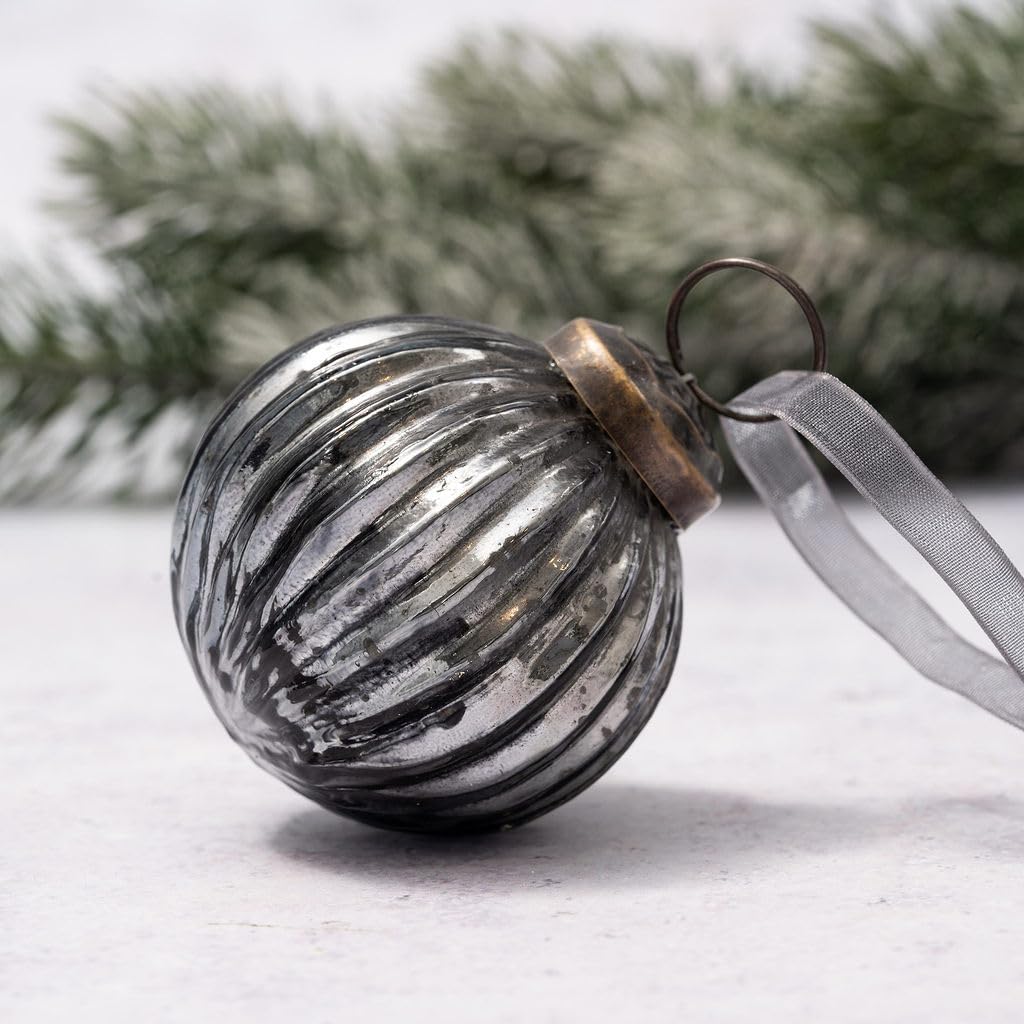 Arthur Cameron Slate – Small Ribbed Glass Bauble – 5Cm Hand-Blown Mini Christmas Tree Decoration – Elegant Xmas Baubles & Small Christmas Baubles With Bronze Cap & Organza Ribbon (Slate)
