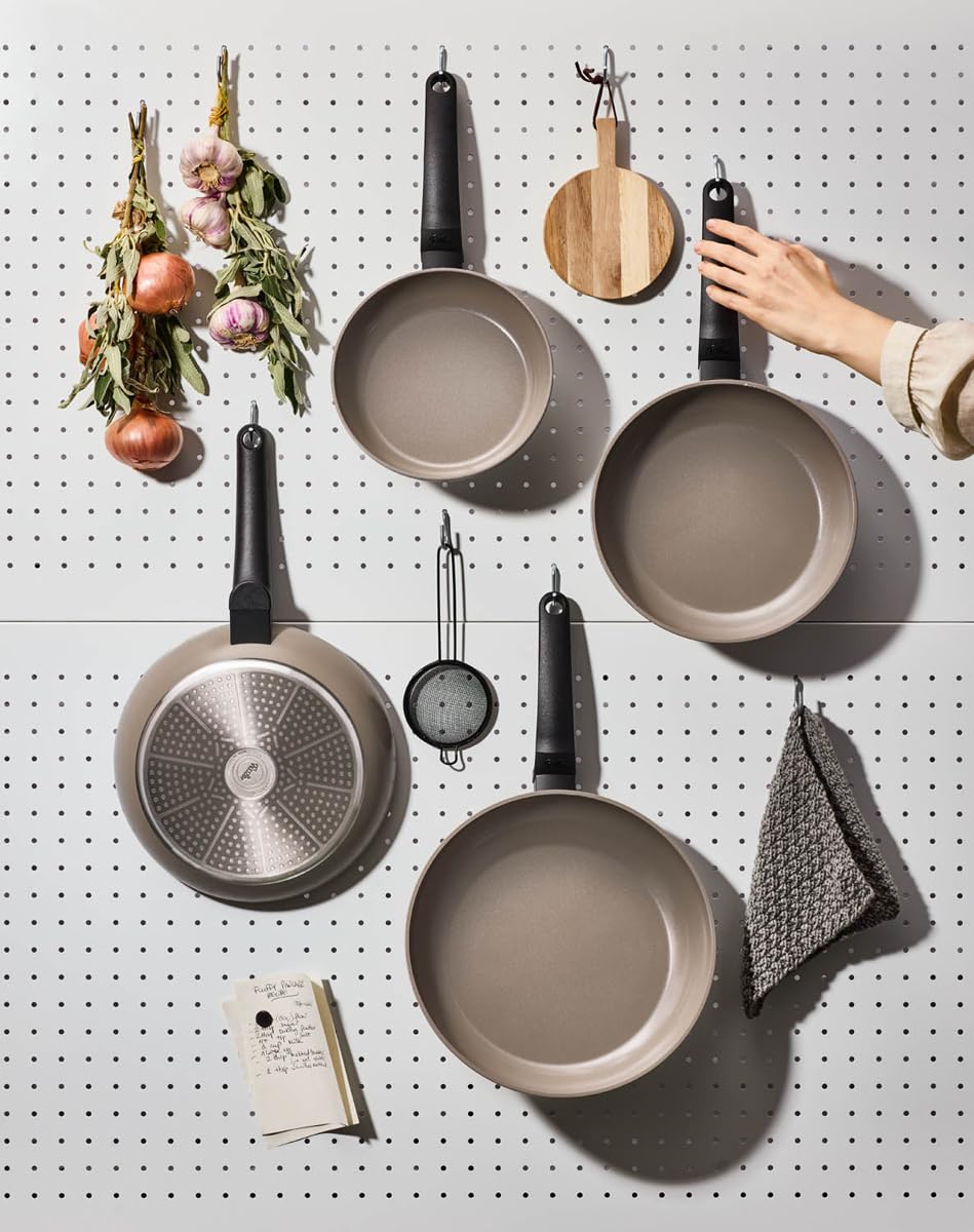Fissler Ceratal® Evo Classic Pfannen-Set 2-teilig (24 + 28 cm, Warmgrau) – Made in Germany, Keramikpfannen hergestellt ohne PFAS/PTFE, CookStar® Boden