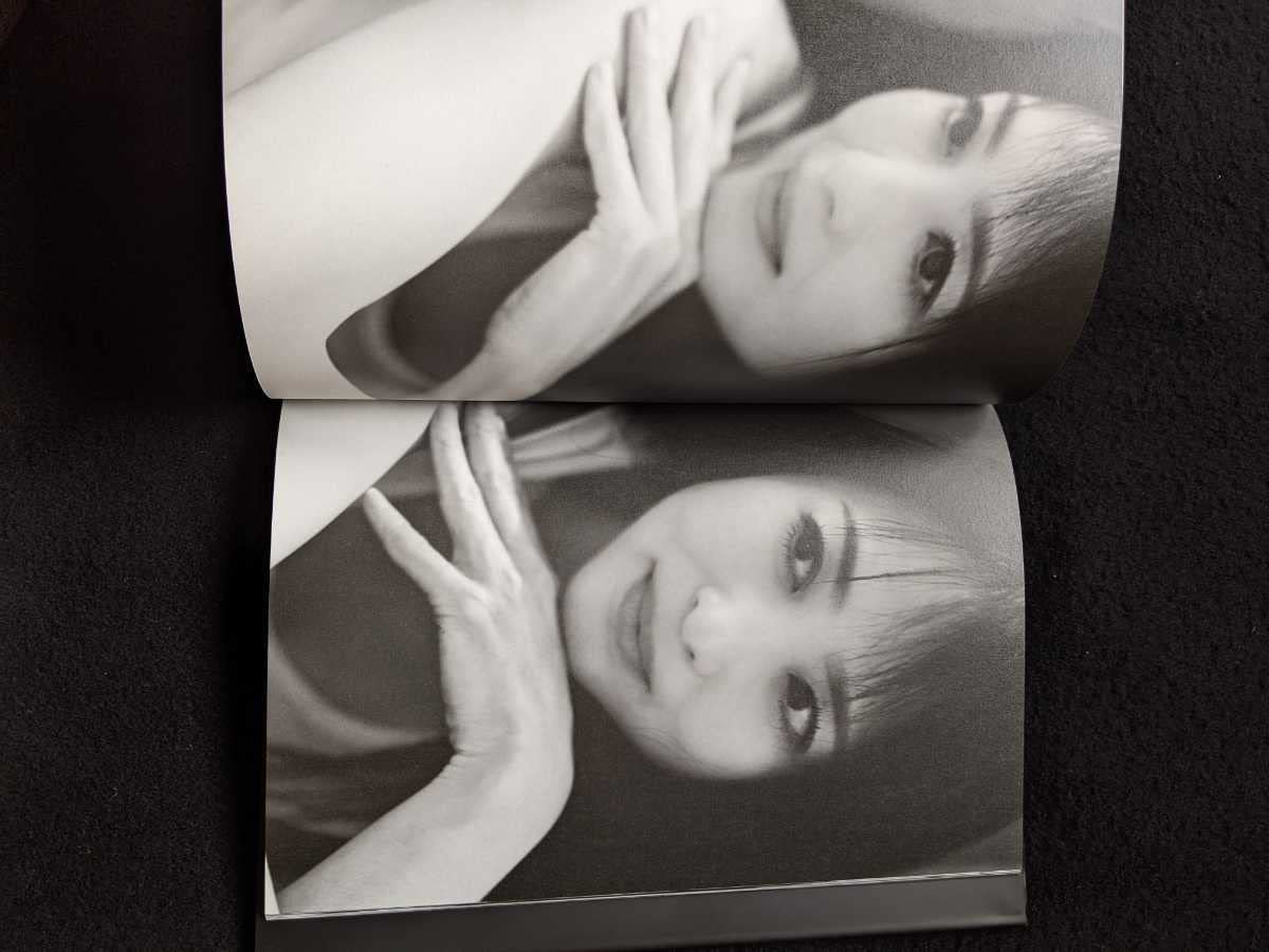 Amazon.co.jp: 松田聖子 写真集 monochrome モノクローム モノクロ 