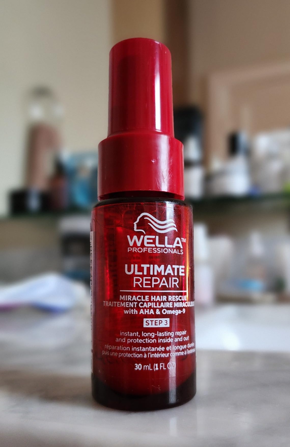 Wella Professionals ULTIMATE REPAIR Miracle Hair Rescue for Damaged Hair | Luxury Leave-In Treatment | Instant, Long-Lasting Repair & Protection in 90 Seconds | All Hair Types - Packaging May Vary