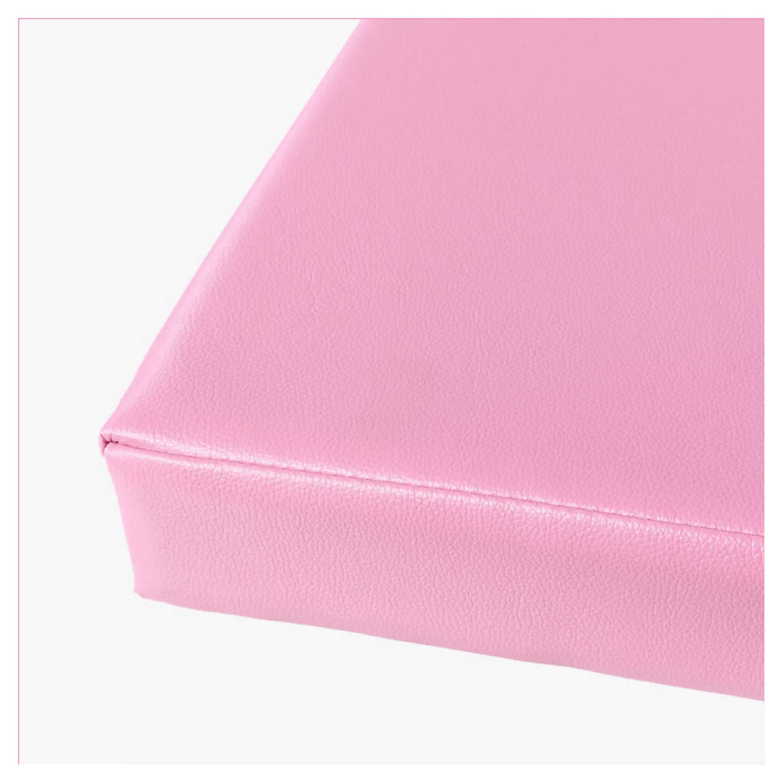Coussin pour banc de jardin rose et confortable sur la terrasse