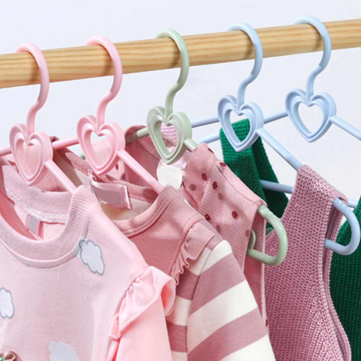 NUOBESTY Kinderkleiderbügel gegen Ausleiern für Babykleidung 20 Stück aus Kunststoff Formstabil für Nasse und Trockene Kleidung im Schrank