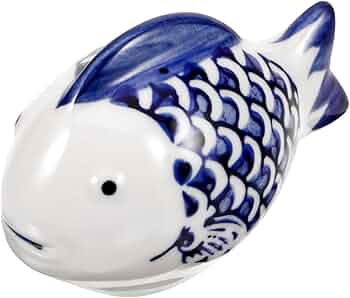 魚　置物　陶磁器 Amazon.co.jp: HOLIDYOYO 景德镇陶磁浮游魚彫刻置物 陶器製 水槽装飾品