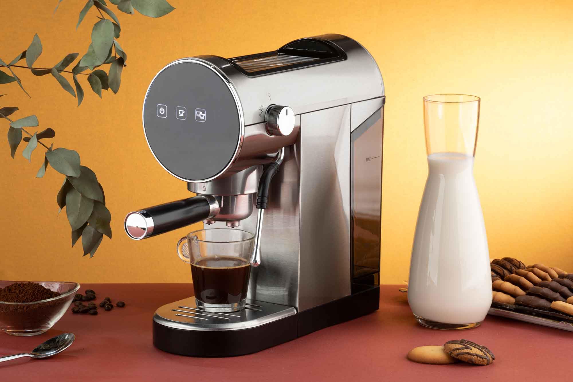 JATA JECA2300 - Cafetera Express Manual 1360 W. Presión 20 Bares. Brazo Portafiltros con Doble Salida. Espresso. Vaporizador. Calientatazas. Depósito extraíble de 0,9 L