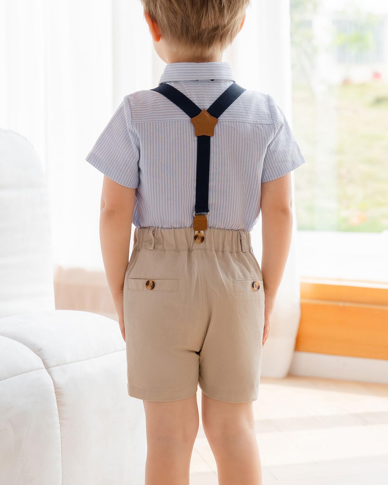 Conjunto de Boda Fiesta Ceremonia para Niños Camisa de Manga Corta con Pajarita + Pantalones Cortos/Pantalón con Tirantes 4 Piezas