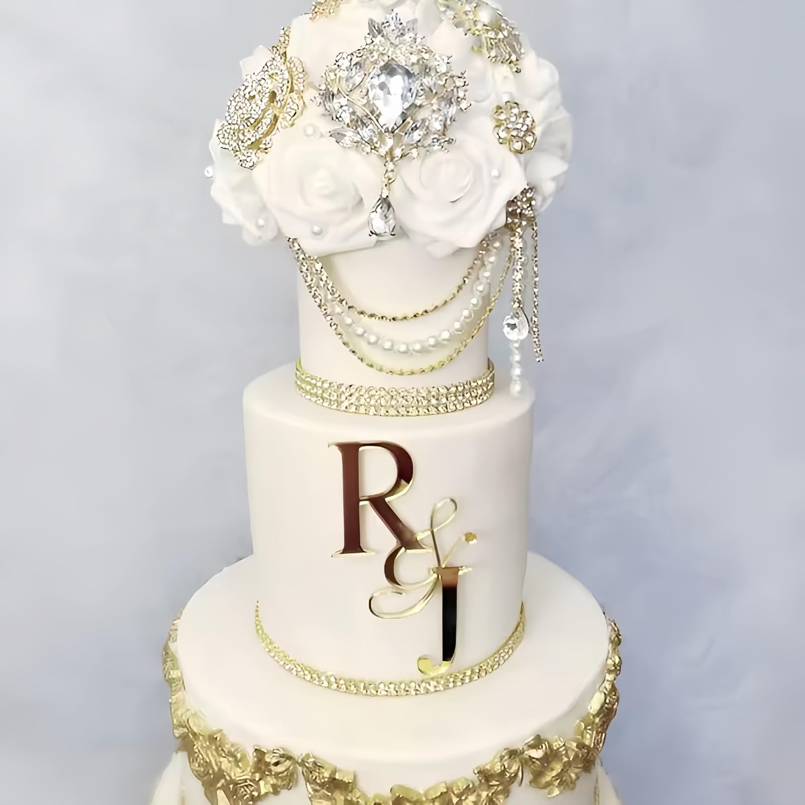 Cake Initals Round Wedding Cakes With Bling And Initials 20 Simple And Unique