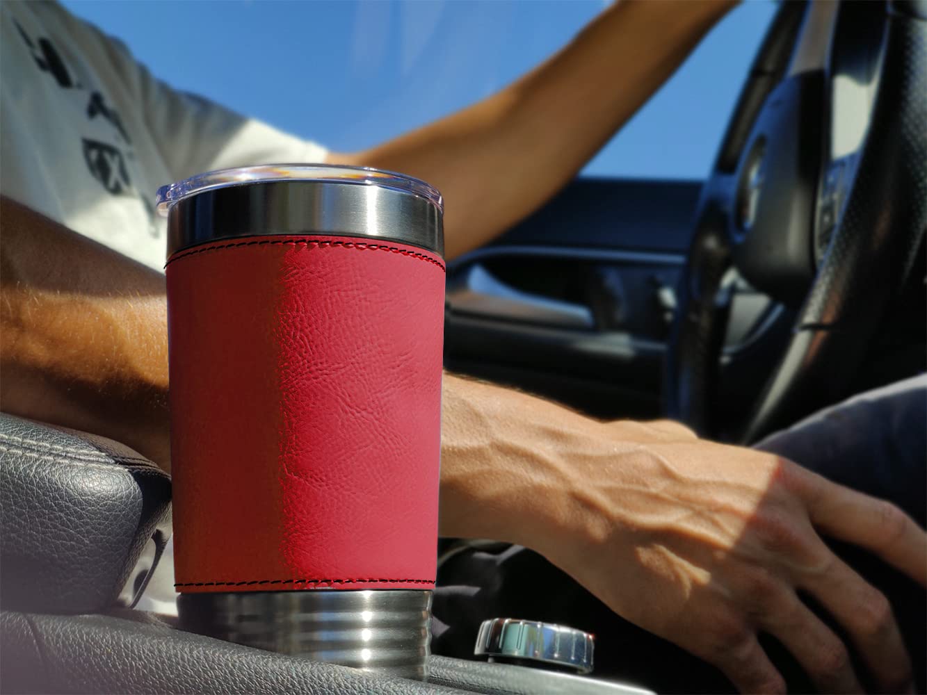 Taza aislada al vacío de 20 onzas, cabeza de caballo 1, grabado personalizado incluido (piel sintética, rojo)