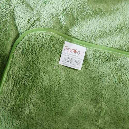 Image of Fezora Microfiber Towels for Bath-Soft Coral Fleece Towel with Extra Soft Plush & Quick Dry Large Size Towels Hook Quick Dry Super Absorbent-Bath Towel for Men and Women-70 x 140 cm (Pista)
