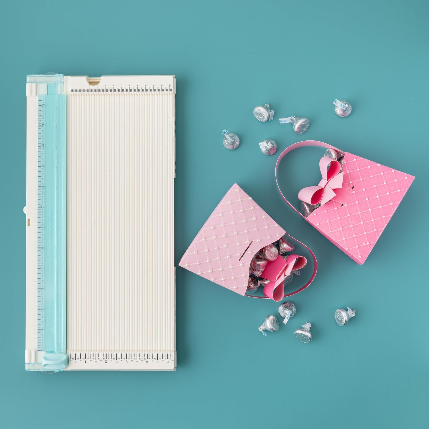 We R Memory Keepers Trim & Score Board (71337), 12x12 Board with Scoring Tool and Two Titanium Blades (71338-8), Great for Scrapbooking, Card Making, Paper Crafts