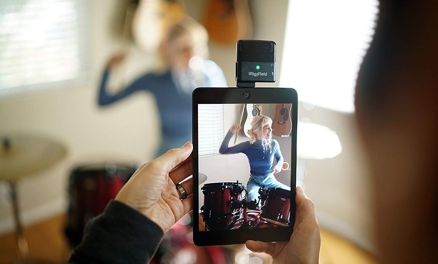 iRig Mic Field recording drums with an iPad