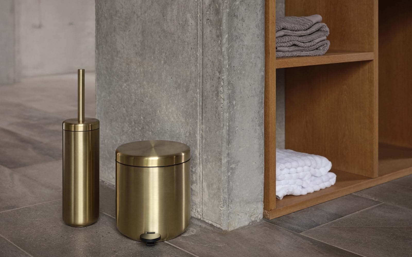 Zone Denmark Ume Toilet Brush Diameter 10 x 42 cm Brass, 43 cm - dia. 10 cm - Image 3