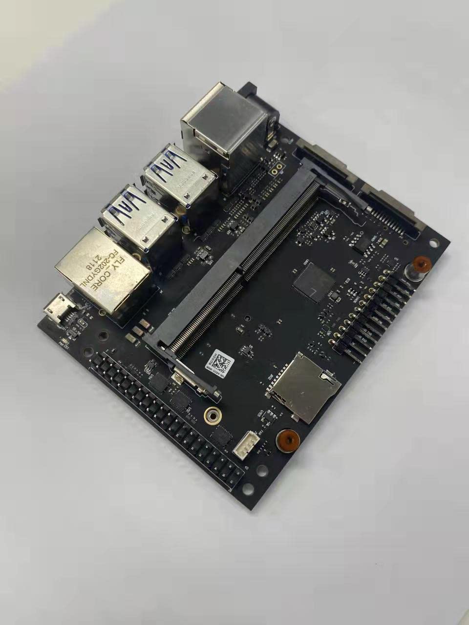 Kit Nano Jetson con slot SD, basato su N-VIDIA Jetson Nano SOM a bordo 16 GB EMMC per apprendimento automatico AI (raffreddamento ventola)