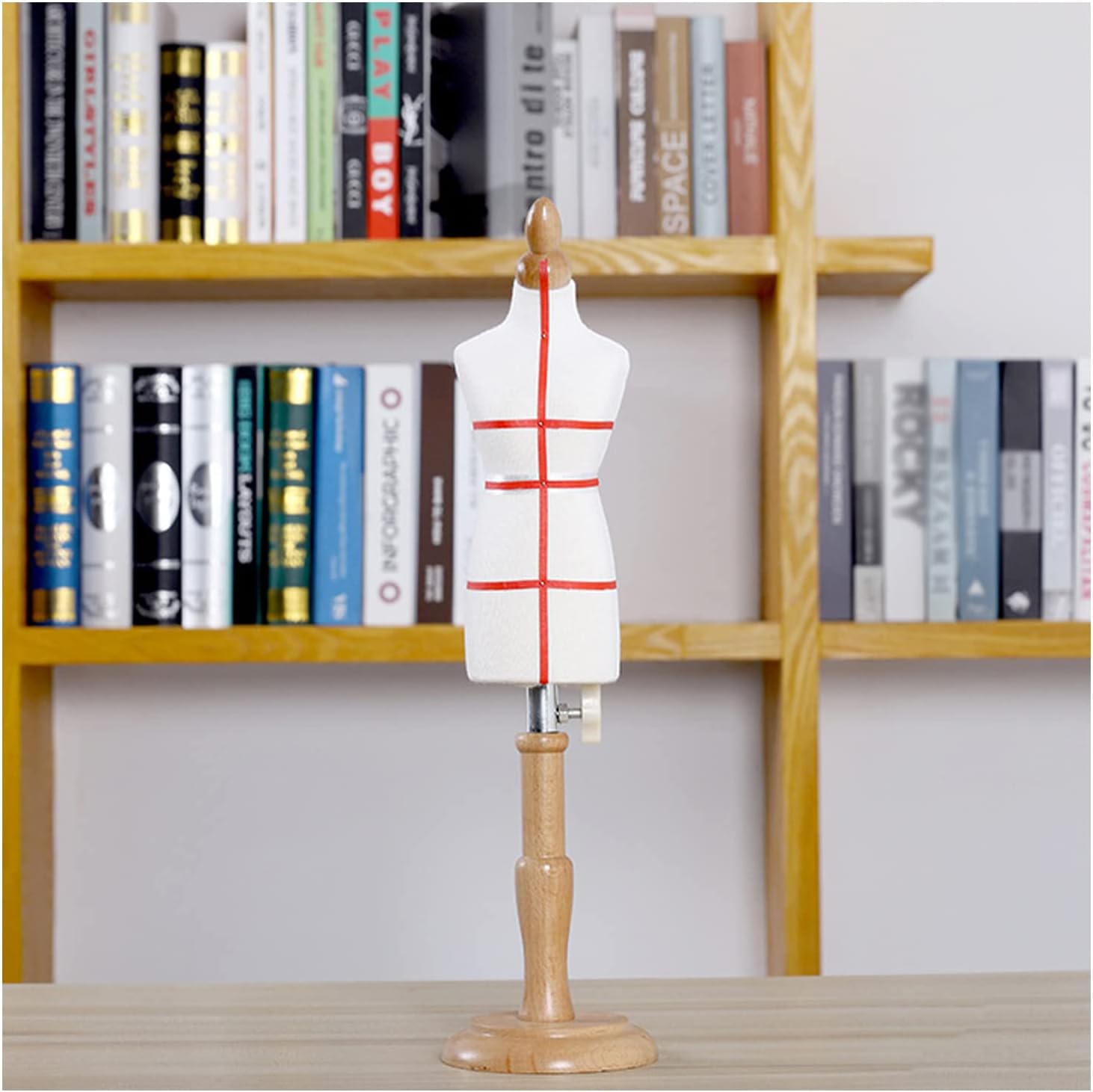 Adjustable Mini Dress Form Mannequin for Tailoring, Small Female Dummy Sew Display, Height Adjustable 1/4 Scale Dressmakers Model, Perfect for Crafts and Sewing Project