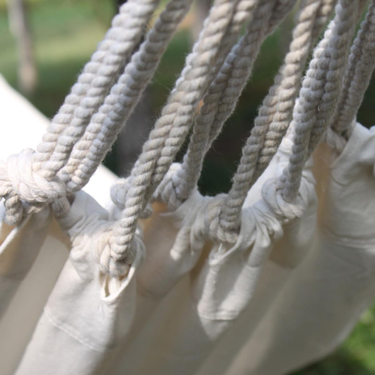 Canvas Swing Hammock Lightweight Outdoor Hanging Chair with Bind Rope Wear-Resistant Single Camping Hammock for Hiking Traveling Backyard Leisure