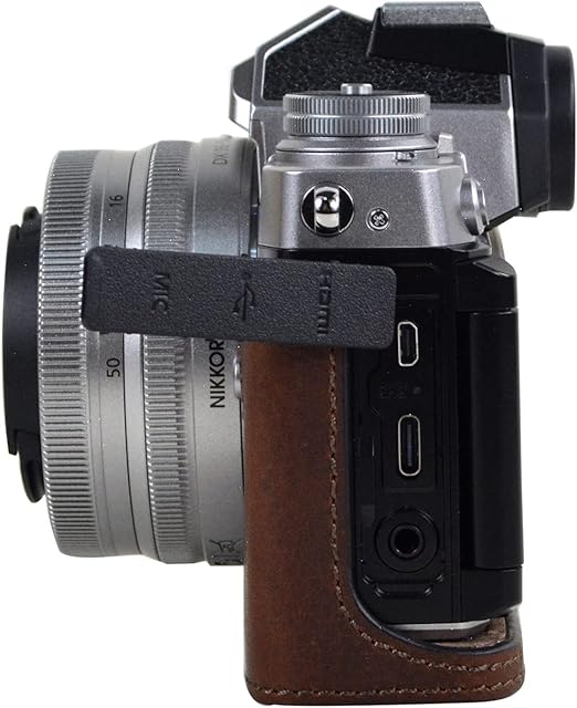 Nikonデジタル一眼レフカメラ&三脚&収納ケース一式 本革 新品 カメラケース nikon z30/Z50用の通販 by yoshi's shop