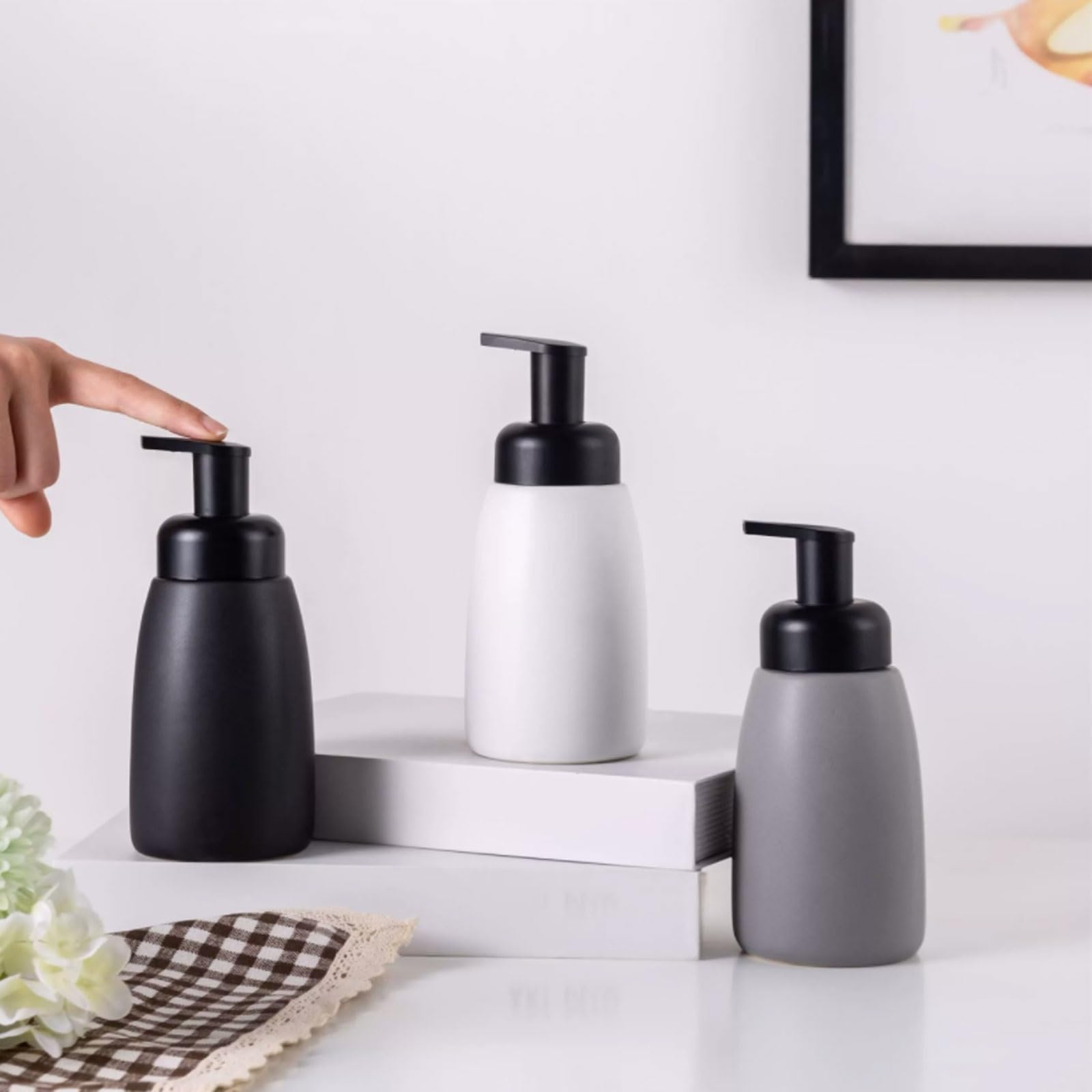 Ceramiczny dozownik mydła w piance 306 ml z plastikową głowicą pompki, matowe wykończenie, luksusowy blat (szary)