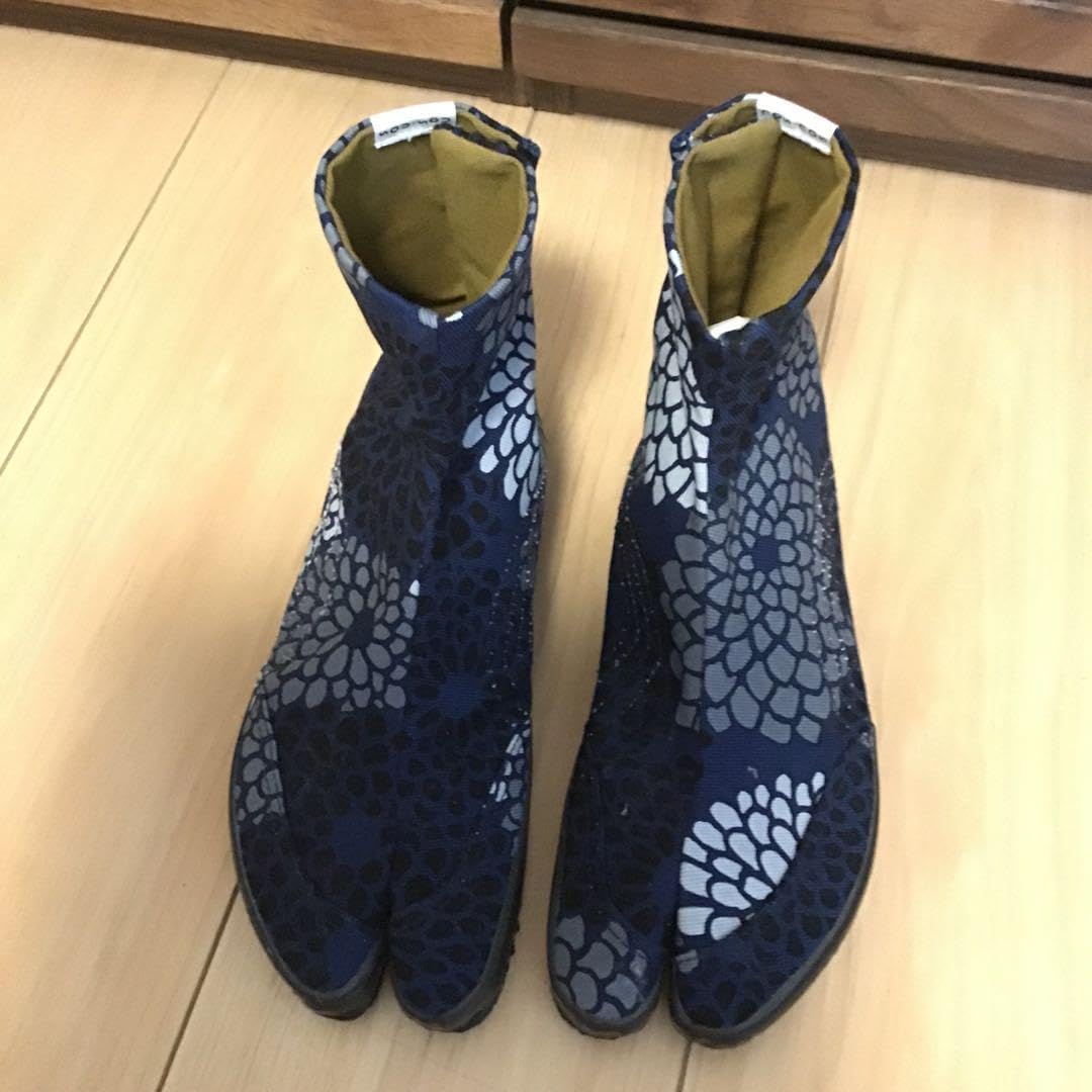 貼付まつり足袋／菊づくし 重陽（ちょうよう） - SOU・SOU netshop