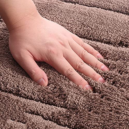Coussin en peluche marron haut de gamme en microfibre douce et finitions durables
