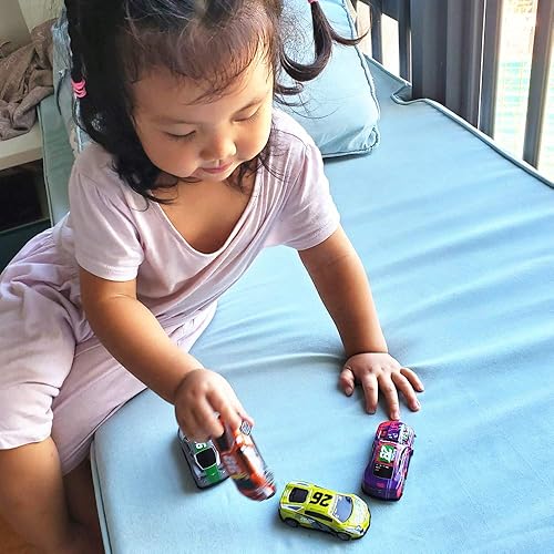 Miniatura 6 de Coches de carreras de tracción hacia atrás, vehículos de carreras de metal de 3 pulgadas, juguetes de fricción de metal para niños pequeños, juego