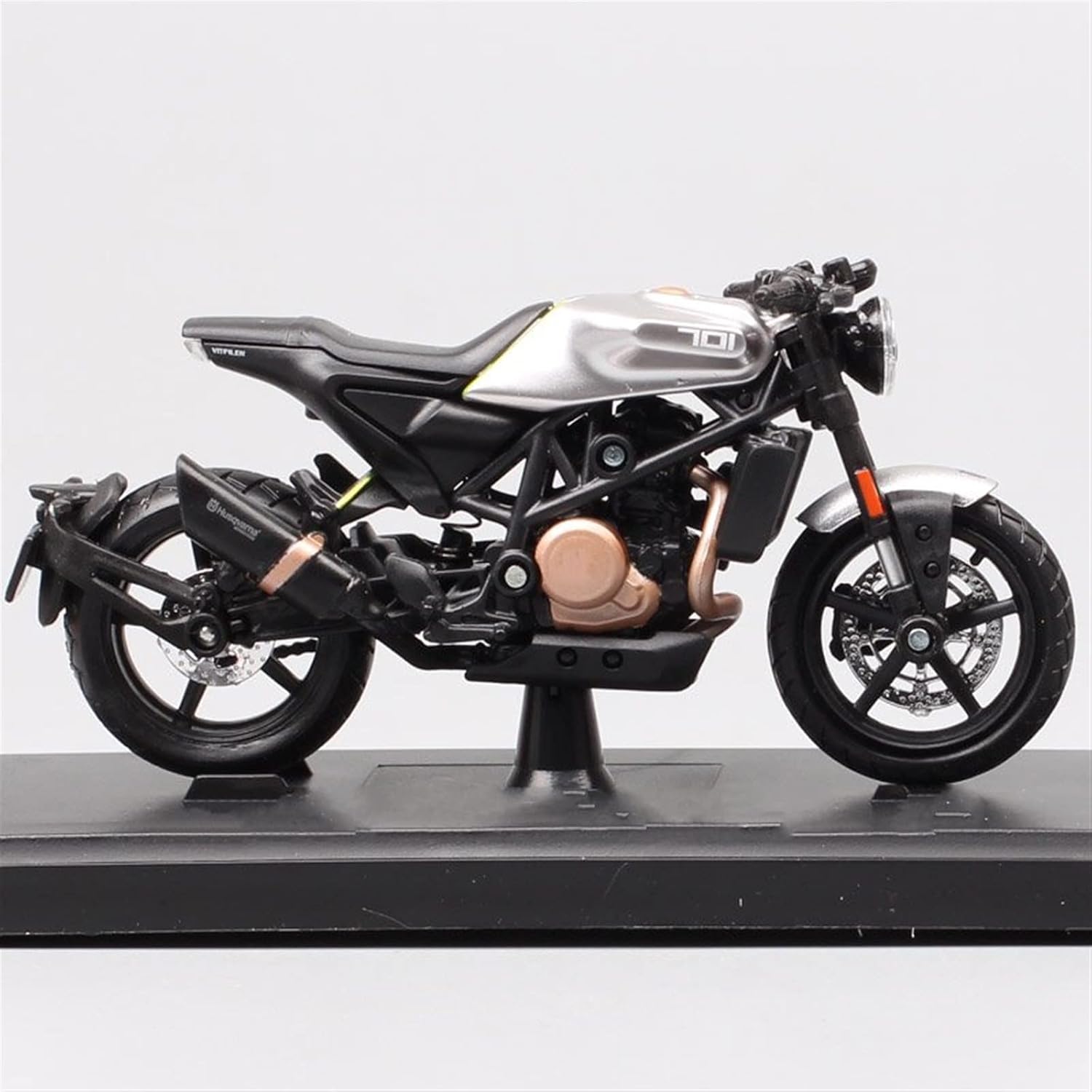 HTASFCI Motorcycle Model for Husqvarna 2018 Vitpilen 701 1/18 Scale Motorcycle Model Metal Die-Cast Vehicle Dirt Bike Simulation Car Locomotive Model Souvenir Gift