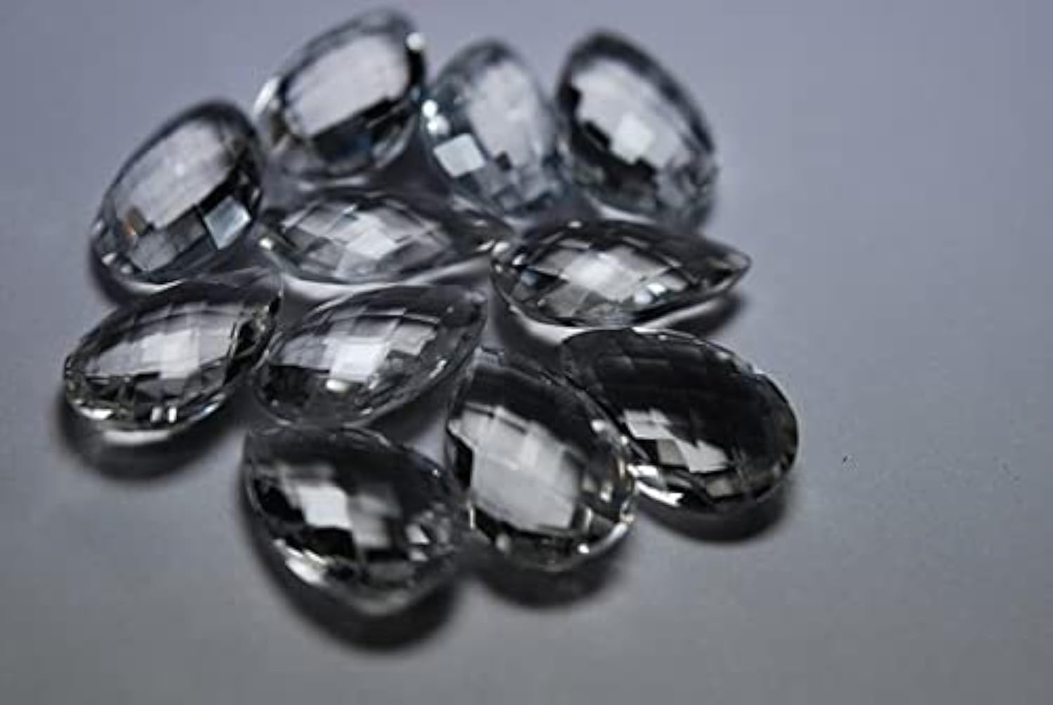 Briolettes poire en quartz de roche pour création de boucles d'oreilles de mariage élégantes