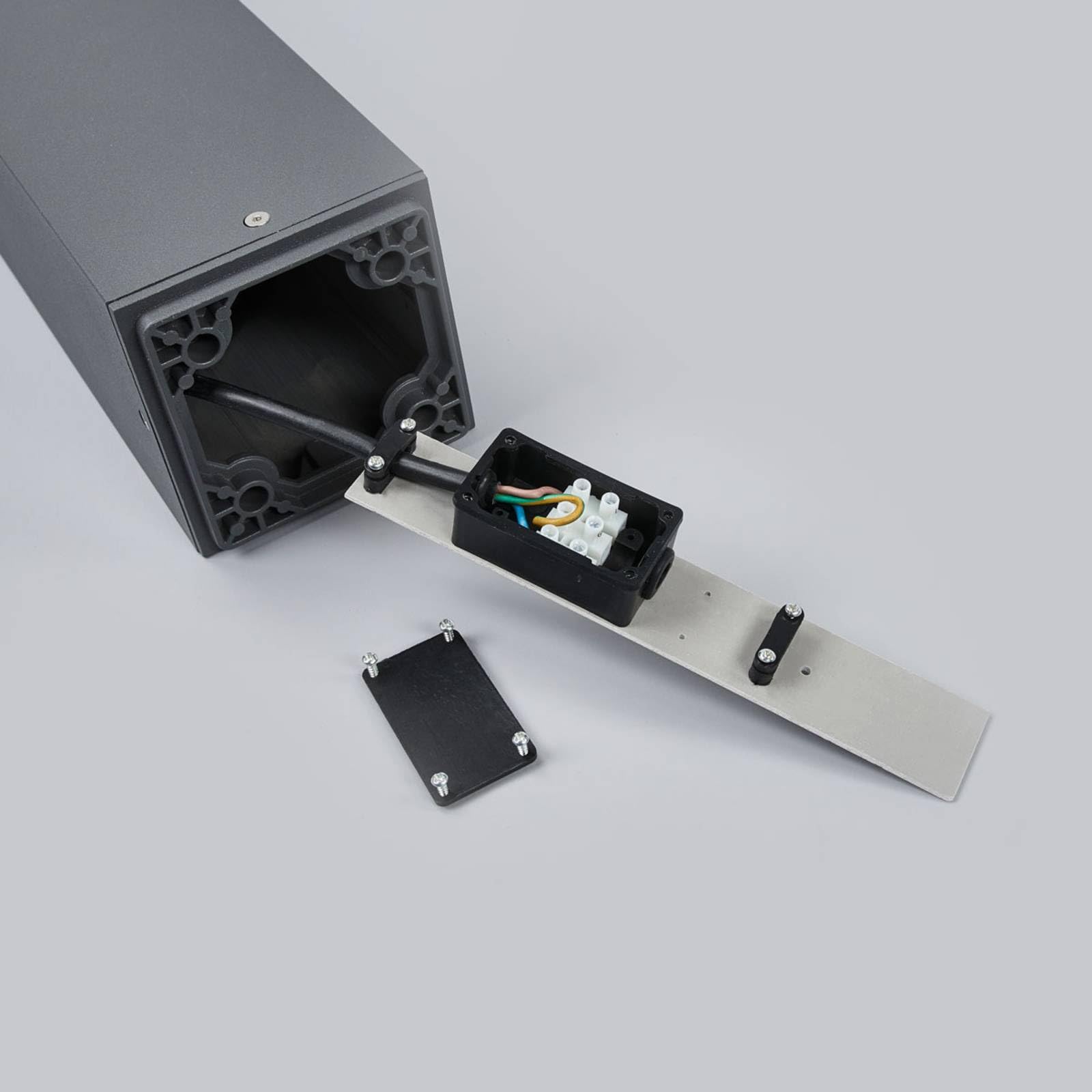 Lucande LED Außenleuchte Egon (spritzwassergeschützt (Modern) in Schwarz aus Aluminium (1 flammig,) - Wegeleuchte Pollerleuchte Wegelampe Sockelleuchte