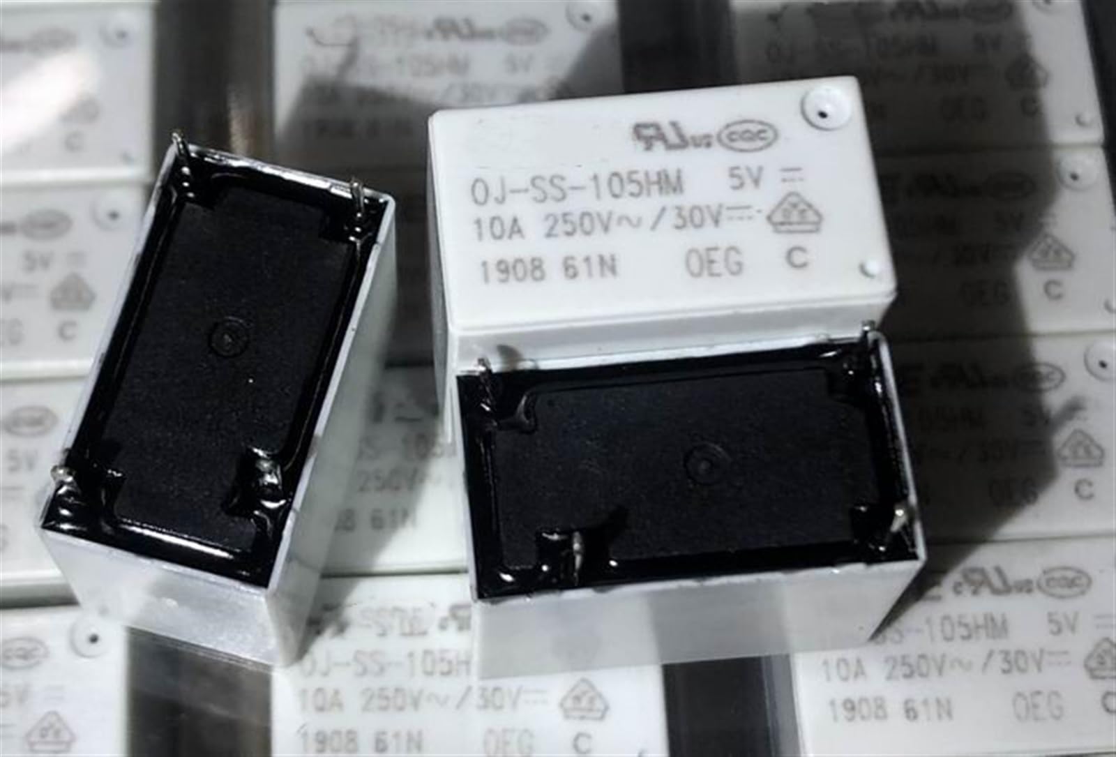 Relais OJ-SS-105HM 5V 5A à 4 broches pour circuits imprimés domestiques