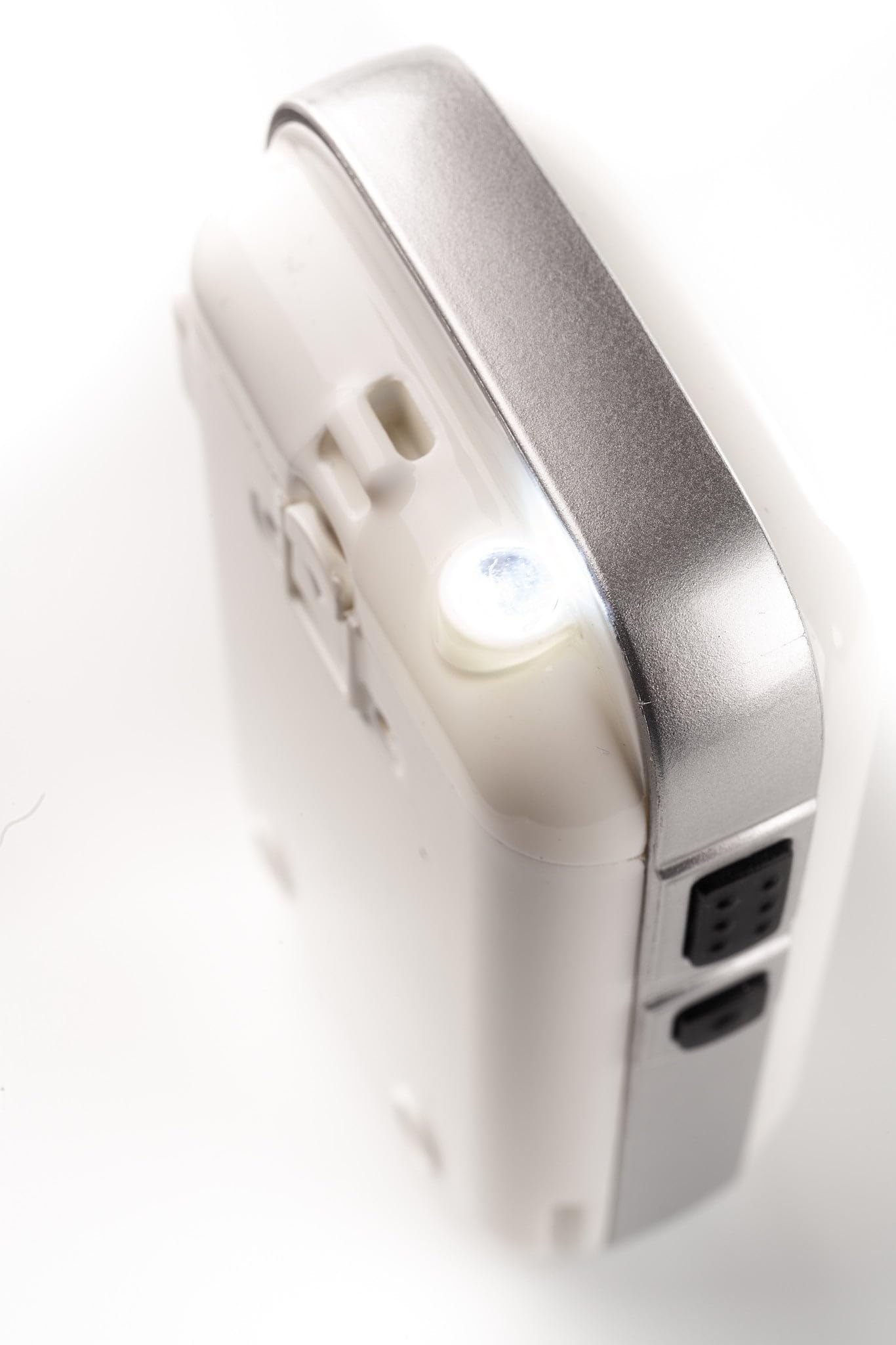 Dynascan 1D (Color Blanco) - Transceptor Pmr-446 Profesional de Uso Libre Sin Licencia Ni Tasas | Walkie PMR-446 de uso libre sin licencias. Cuenta con 8 canales y permite programar hasta 99 con subtonos privados.