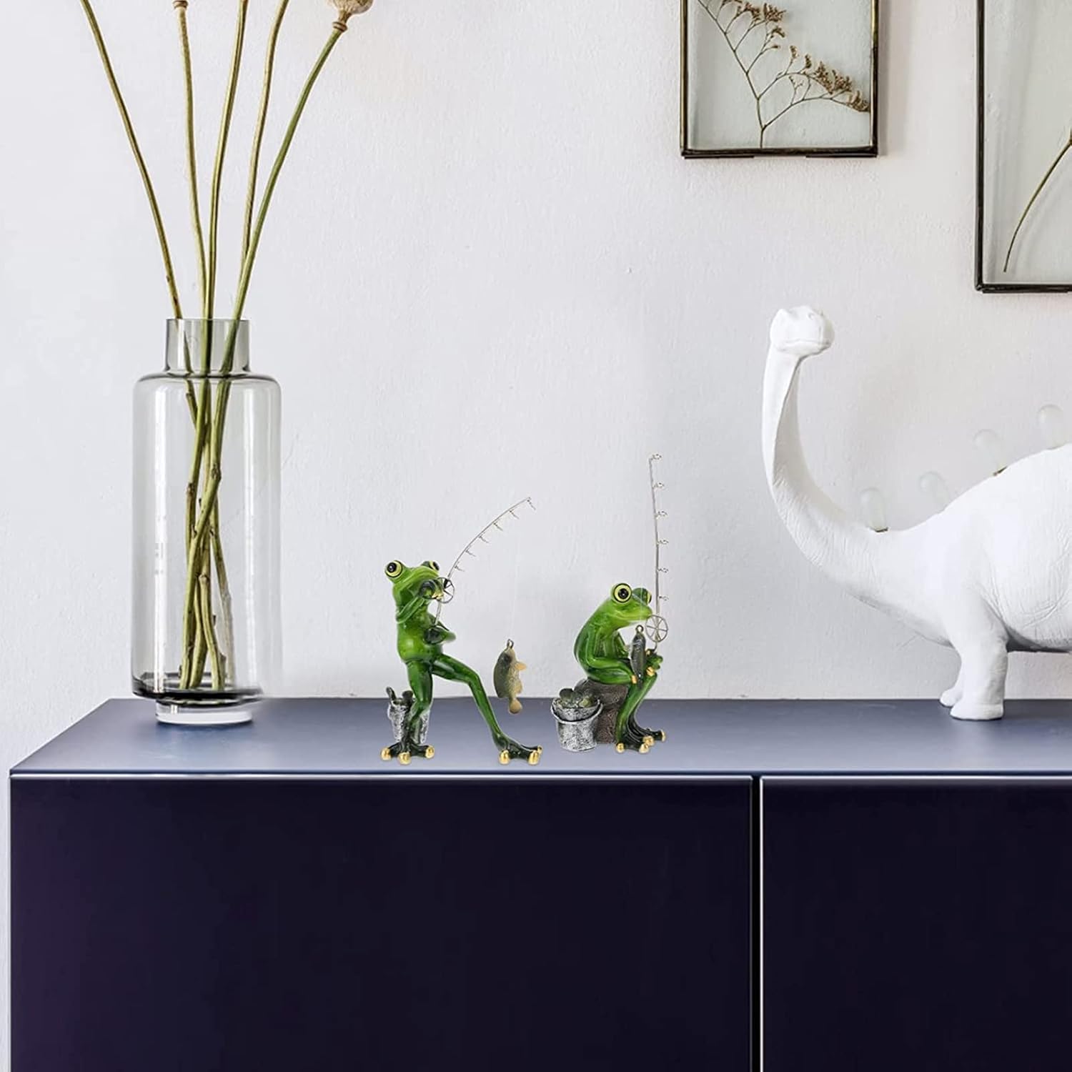 Queemie® Funny Fishing Frogs Statues, 2pcs Mascot Animals Ornaments Anglers Lovers Collectible Figurines Sculptures for Outdoor Lawn Yard Garden Home Office Desk Decoration - Image 9