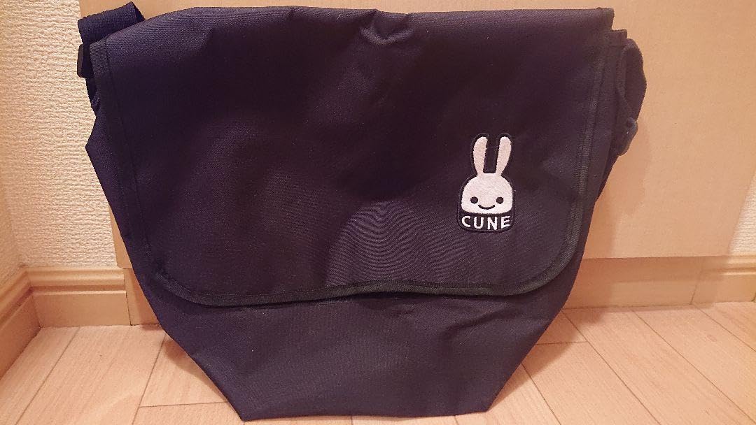 Amazon.co.jp: CUNE メッセンジャーバッグ : ファッション