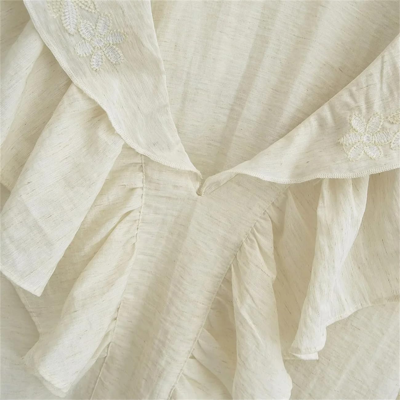 Camisa de manga larga con bordado blanco con volantes para mujer