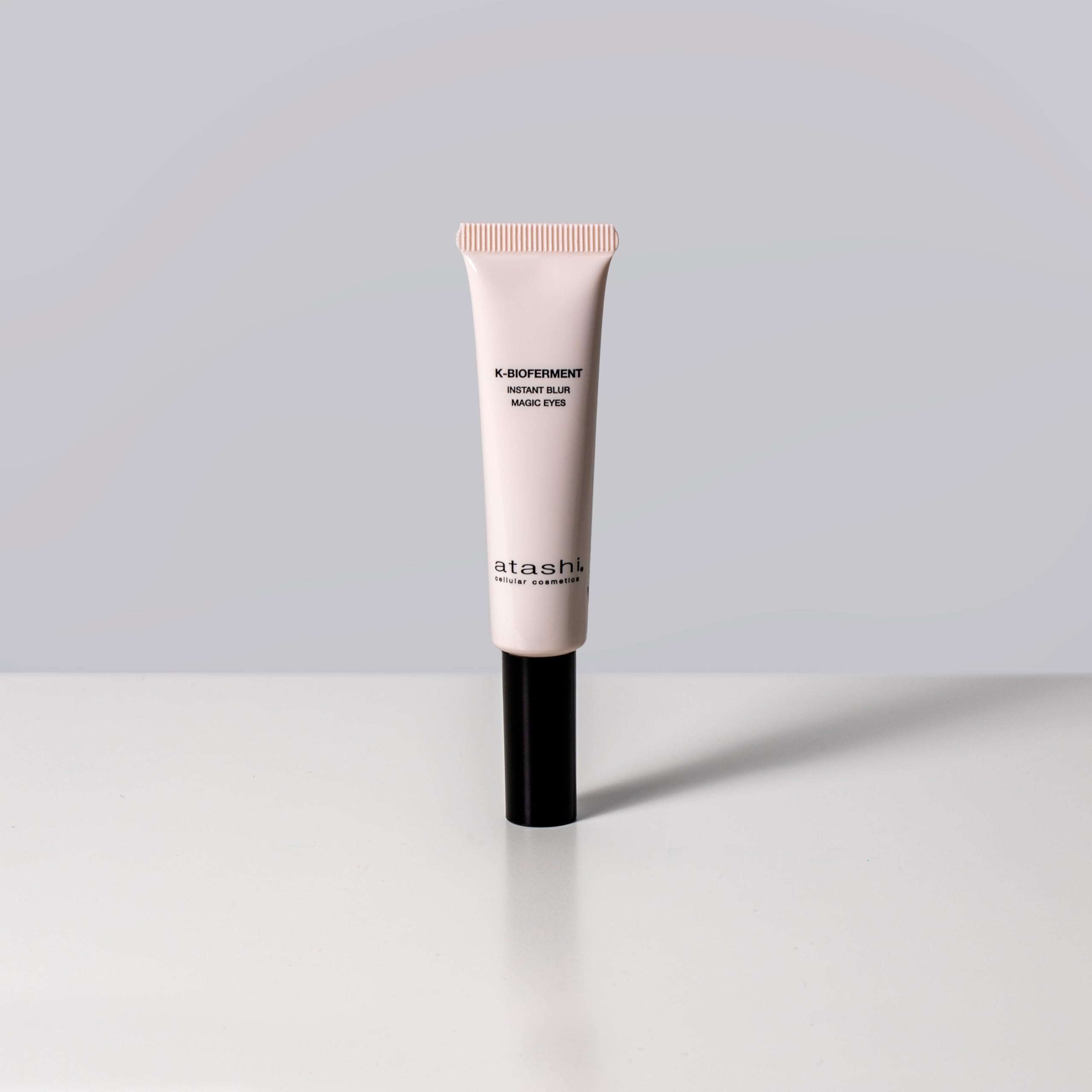Atashi K-Bioferment Instant Blur | Contorno de Ojos Uplifting Magic Eyes | Reduce Bolsas, Ojeras, Tensa y Levanta el Párpado Superior | Con Pigmentos Iluminadores | 15ml